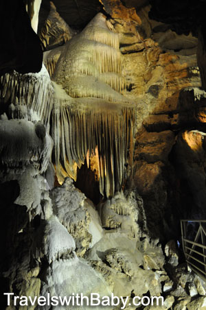 sequoia-crystal-cave-organ-room2 Organ Room in Crystal Cave, Sequoia National Park
